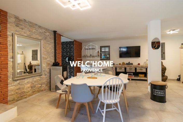 Image No.5-5 Bed House for sale