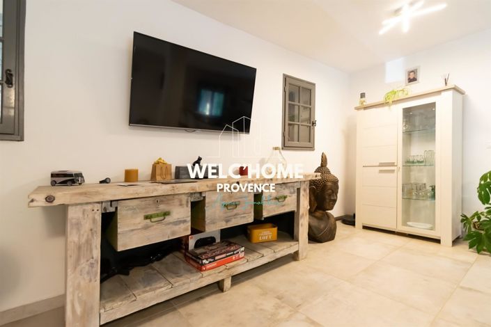 Image No.7-5 Bed House for sale