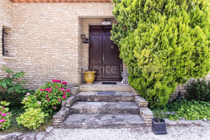 Image No.15-3 Bed Property for sale