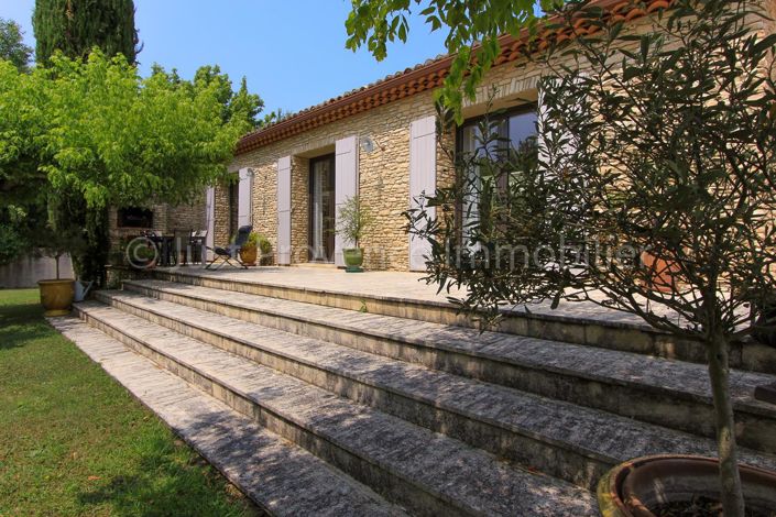 Image No.17-3 Bed Property for sale