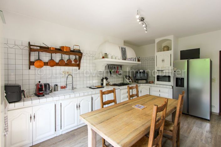 Image No.9-3 Bed Property for sale