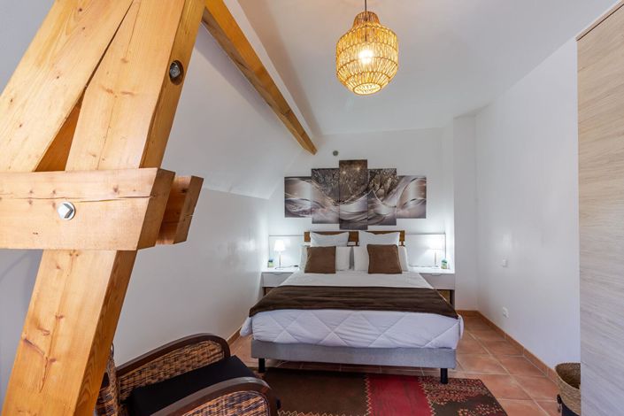 Image No.11-2 Bed House for sale