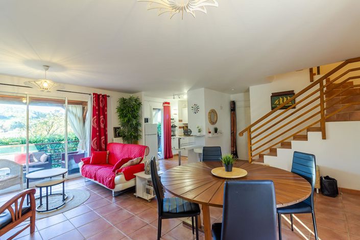 Image No.9-2 Bed House for sale