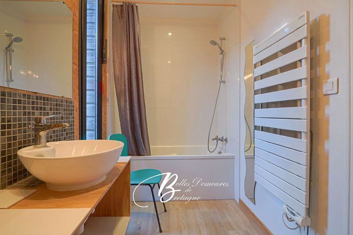 Image No.12-7 Bed House for sale