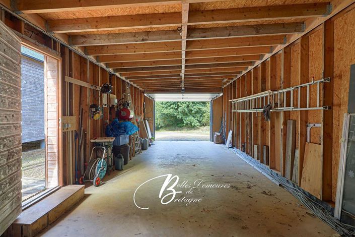 Image No.20-7 Bed House for sale