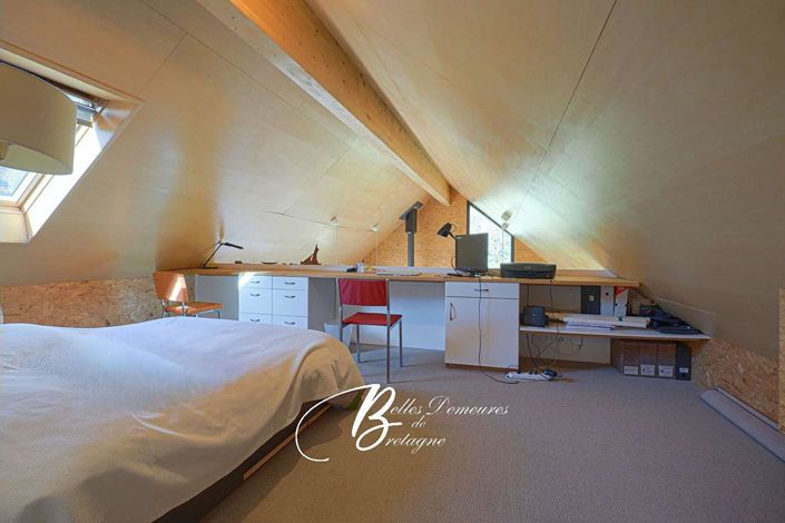 Image No.7-7 Bed House for sale