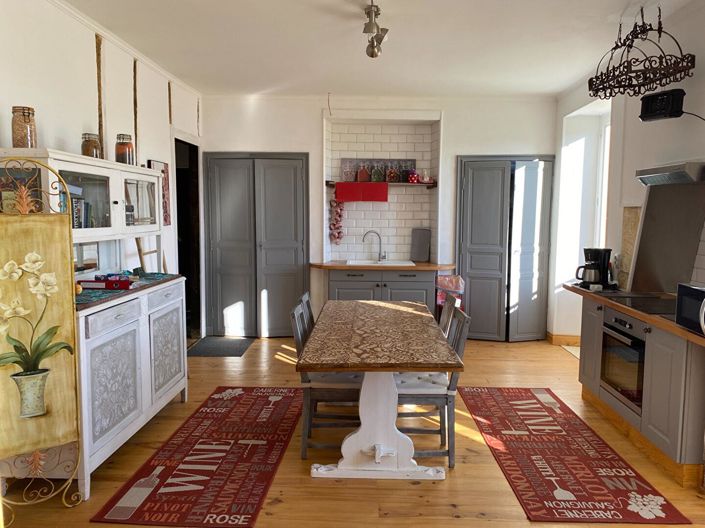 Image No.9-6 Bed House for sale