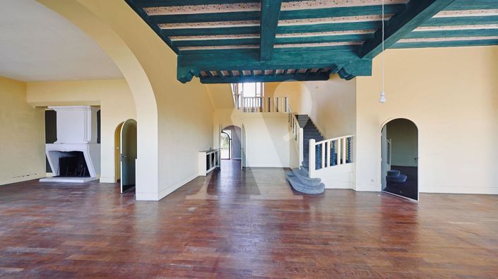 Image No.7-10 Bed Property for sale