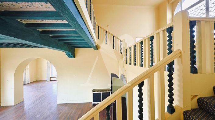 Image No.9-10 Bed Property for sale