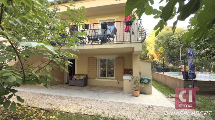 Image No.1-4 Bed House for sale