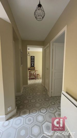 Image No.16-4 Bed House for sale