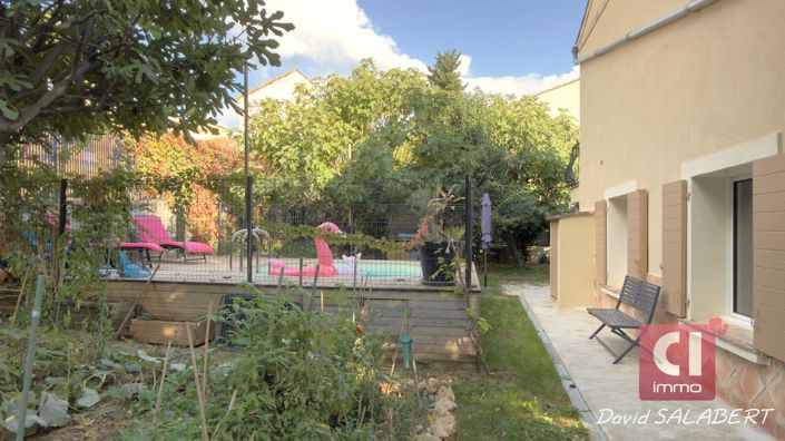 Image No.17-4 Bed House for sale