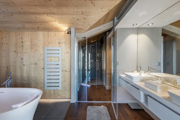 Image No.4-5 Bed Property for sale