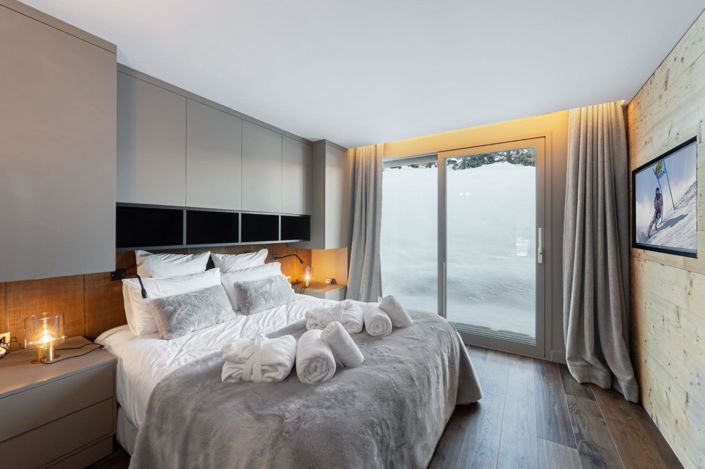 Image No.9-5 Bed Property for sale