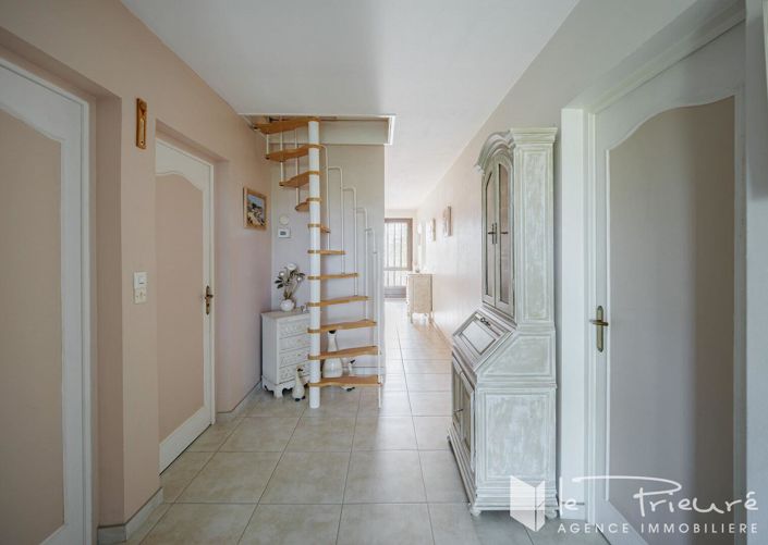 Image No.16-3 Bed House for sale