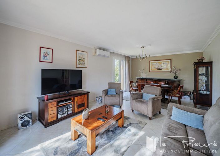 Image No.7-3 Bed House for sale