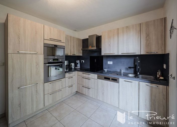 Image No.9-3 Bed House for sale