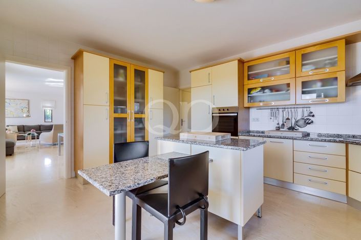 Image No.25-3 Bed House for sale