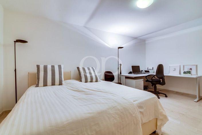 Image No.28-3 Bed House for sale