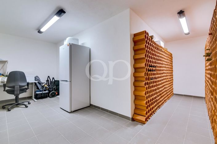 Image No.31-3 Bed House for sale