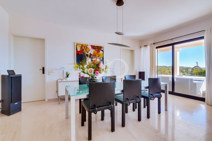 Image No.8-3 Bed House for sale