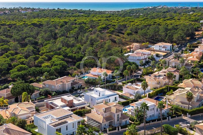 Image No.10-4 Bed House for sale