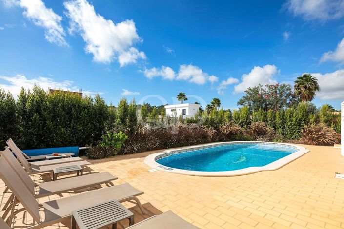 Image No.16-4 Bed House for sale