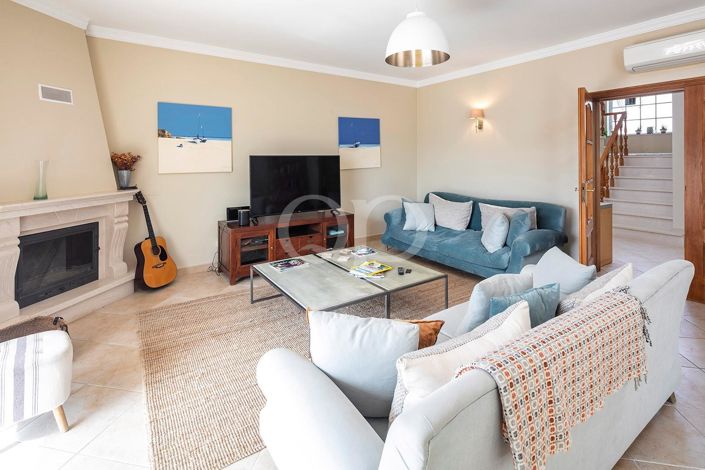 Image No.20-4 Bed House for sale