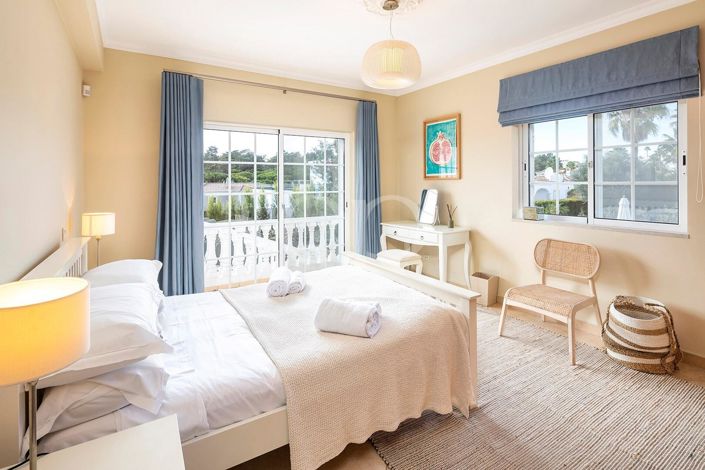 Image No.21-4 Bed House for sale