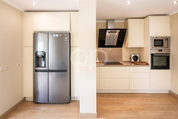 Image No.7-4 Bed House for sale