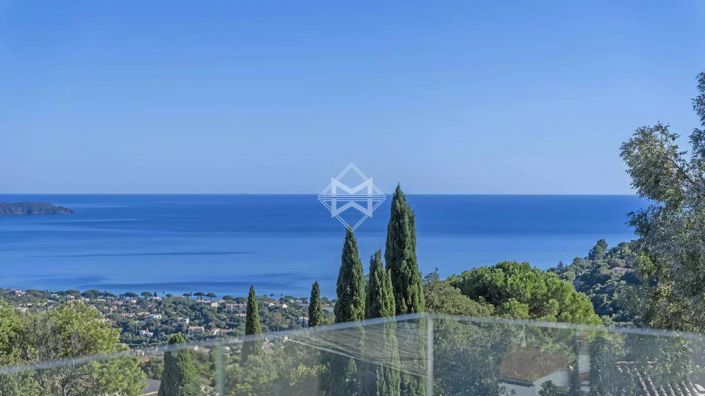 Image No.2-5 Bed House for sale