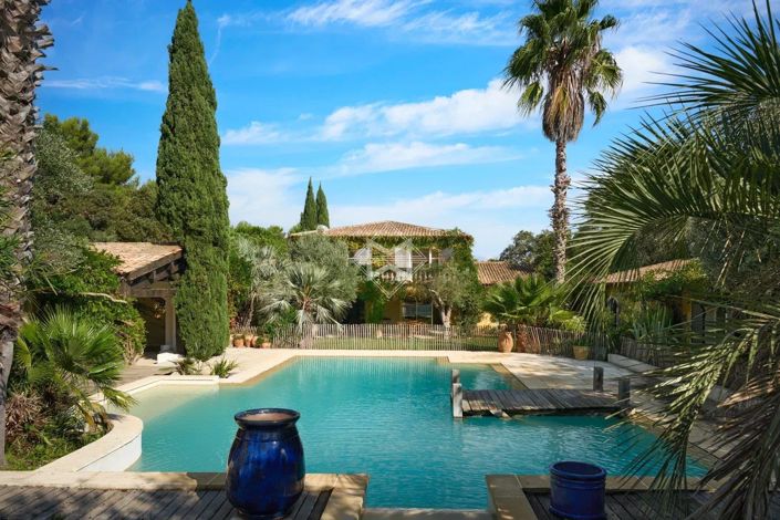 Image No.3-8 Bed House for sale