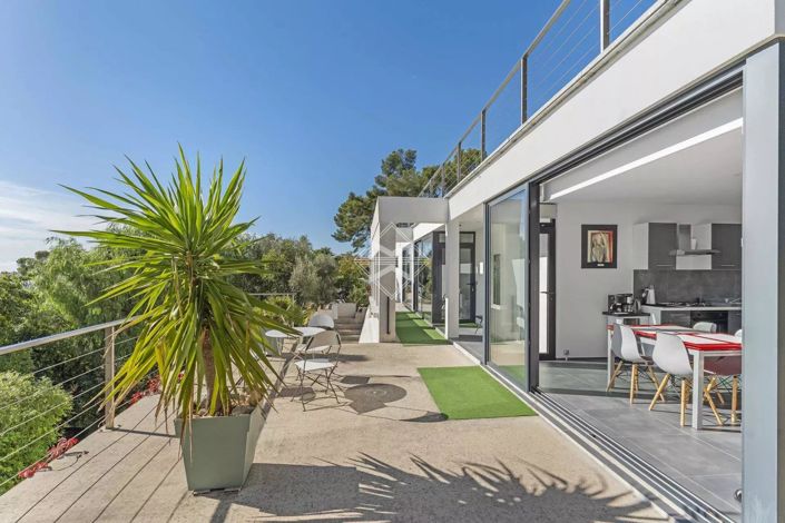 Image No.3-4 Bed House for sale