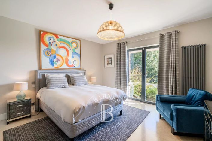 Image No.22-5 Bed House for sale