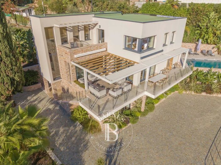 Image No.33-5 Bed House for sale