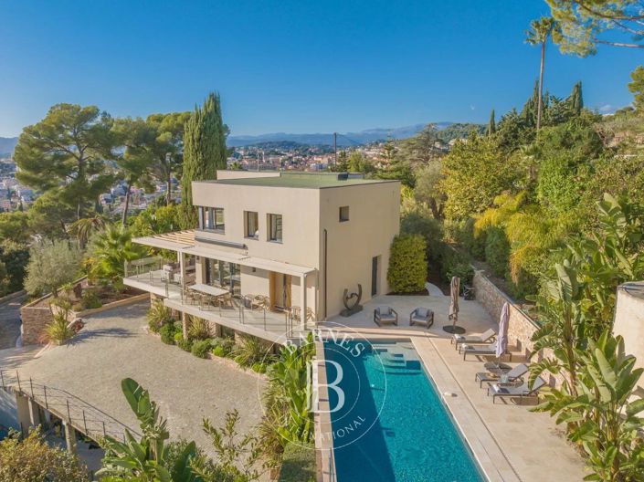 Image No.34-5 Bed House for sale