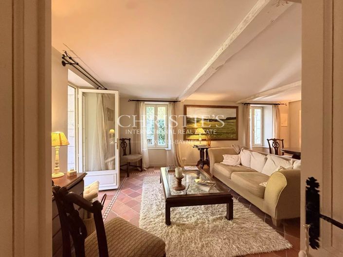 Image No.23-5 Bed House for sale