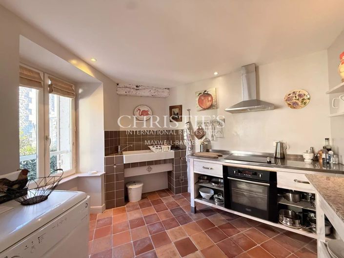 Image No.28-5 Bed House for sale