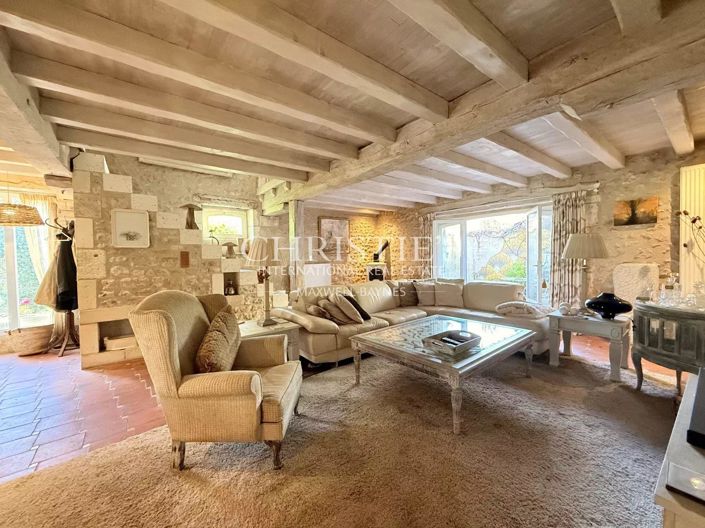 Image No.9-5 Bed House for sale