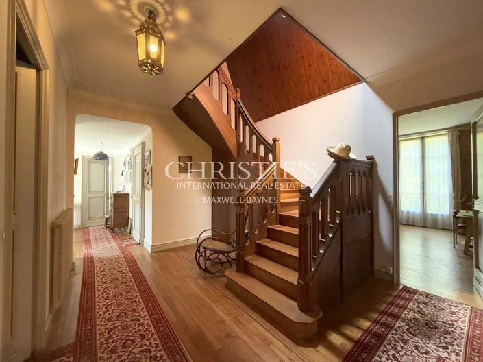 Image No.18-5 Bed House for sale