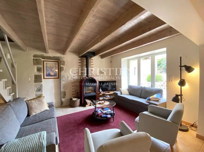 Image No.15-7 Bed House for sale