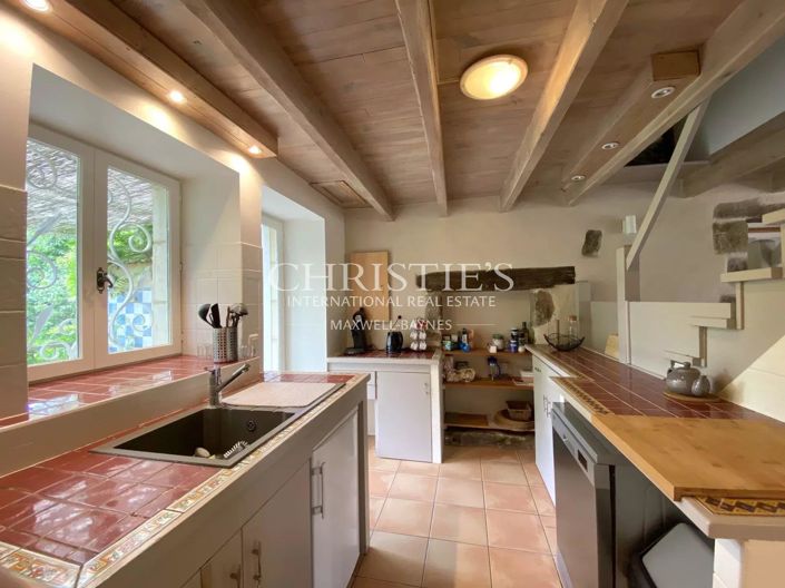 Image No.16-7 Bed House for sale