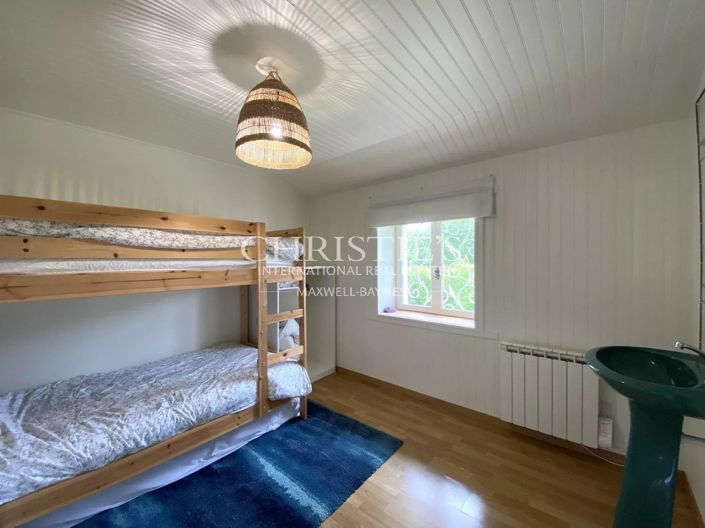 Image No.21-7 Bed House for sale