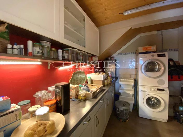 Image No.27-7 Bed House for sale