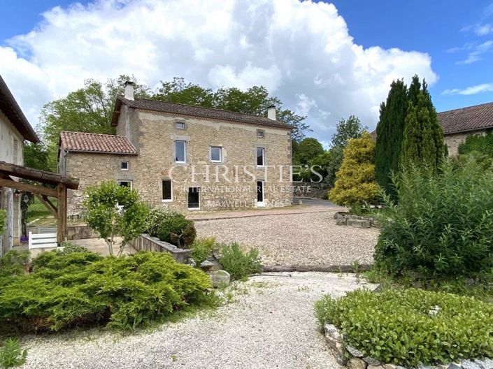 Image No.35-7 Bed House for sale