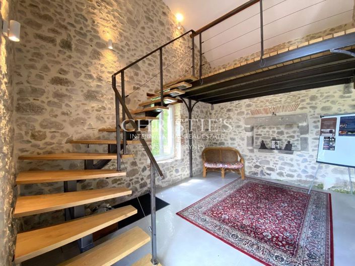 Image No.36-7 Bed House for sale