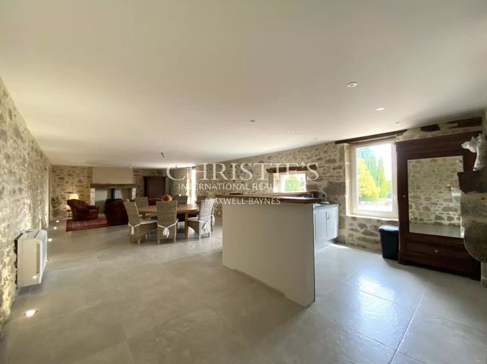 Image No.38-7 Bed House for sale