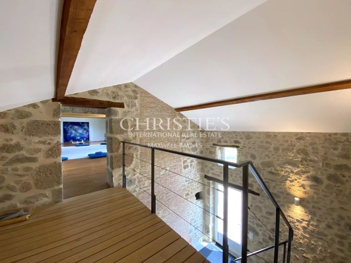 Image No.40-7 Bed House for sale