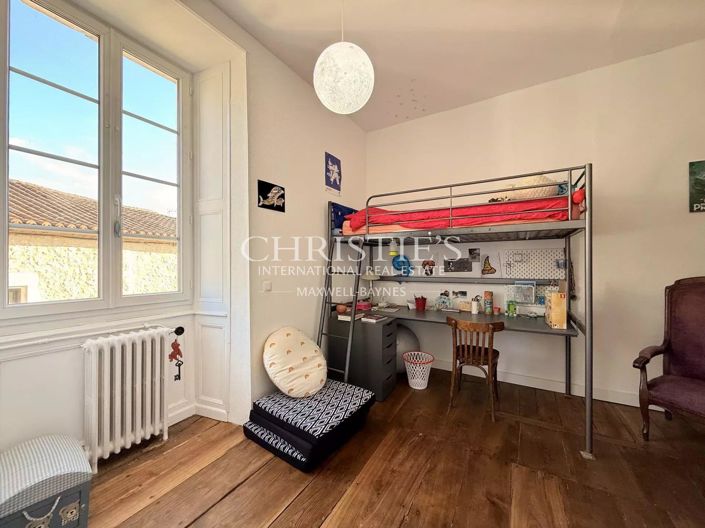 Image No.19-10 Bed House for sale