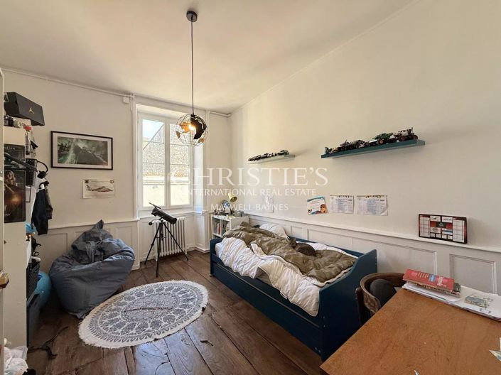 Image No.22-10 Bed House for sale